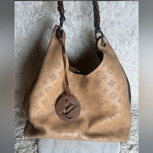 Louis Vuitton Carmel Mahina Hobo Bag